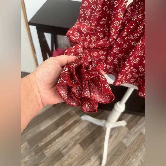 SHEIN Womens Top Boho  V Neck Floral Size L Long Sleeve Ruffle Hem, Shirred, - Picture 5 of 13